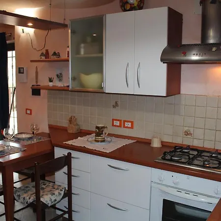 La Sorgente Apartment With Private Pool شقة